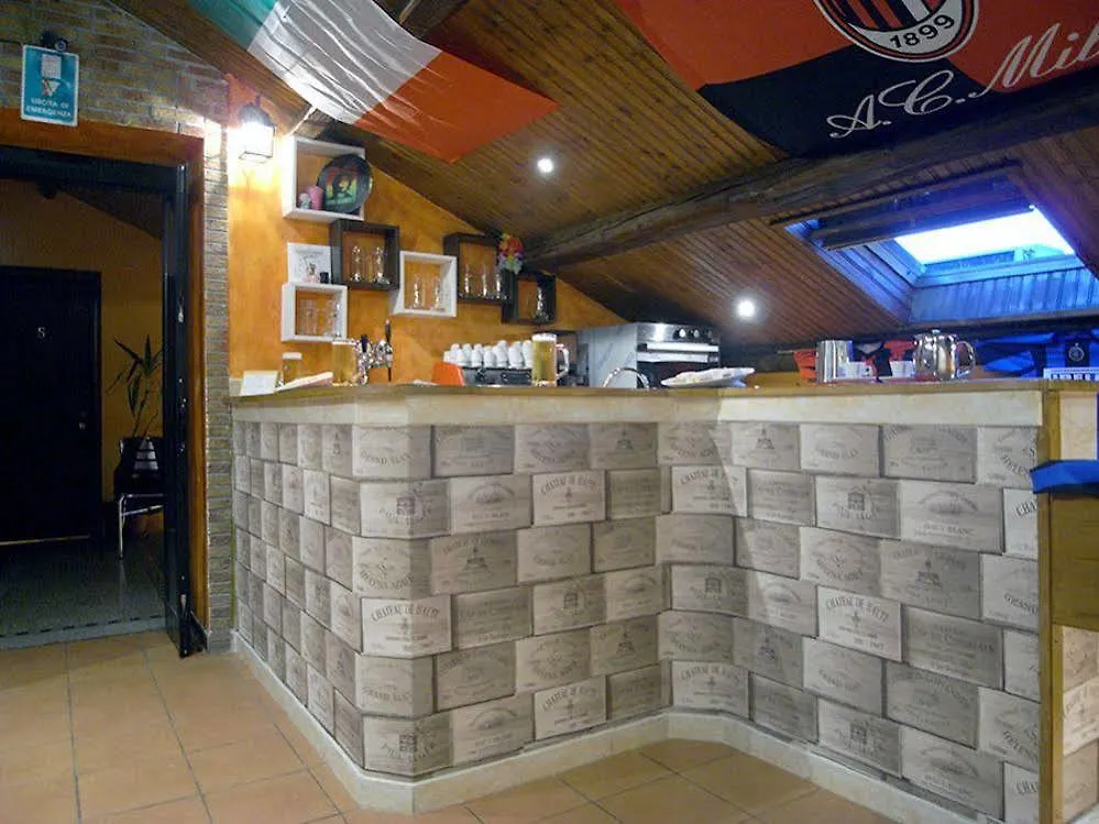 Hostel Milan City 3*,