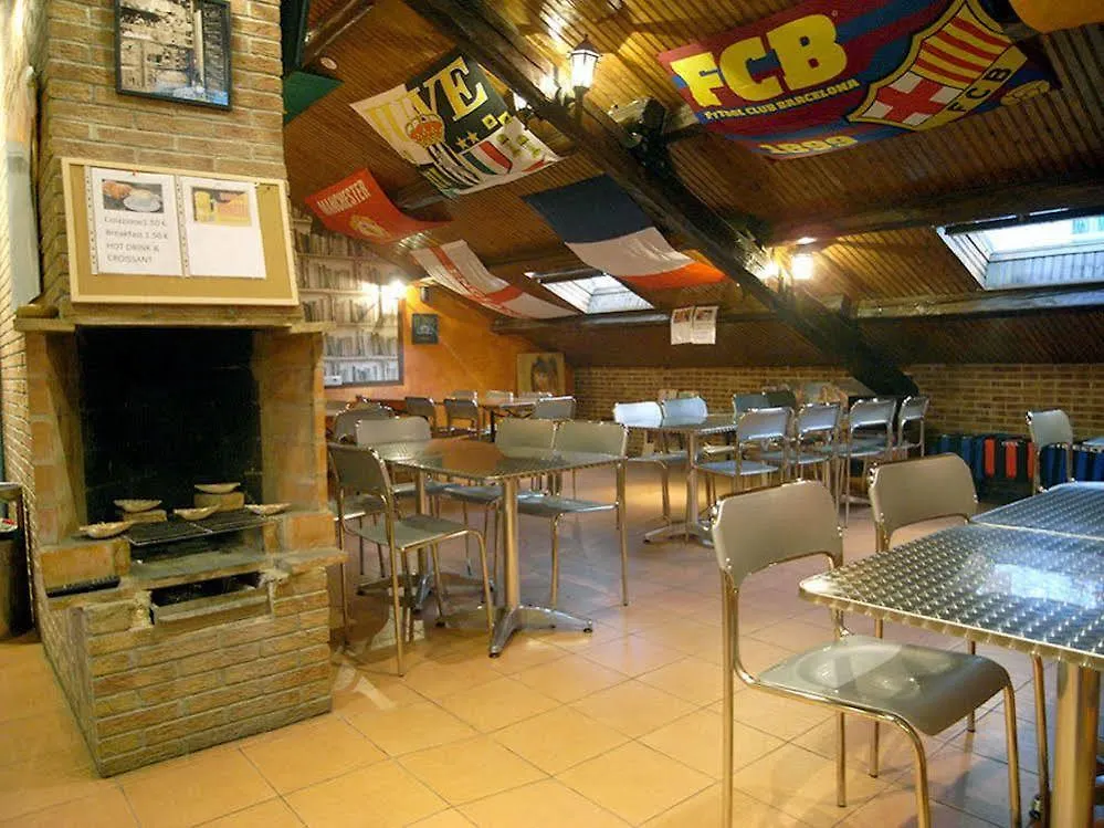 Hostel Milan City 3*,